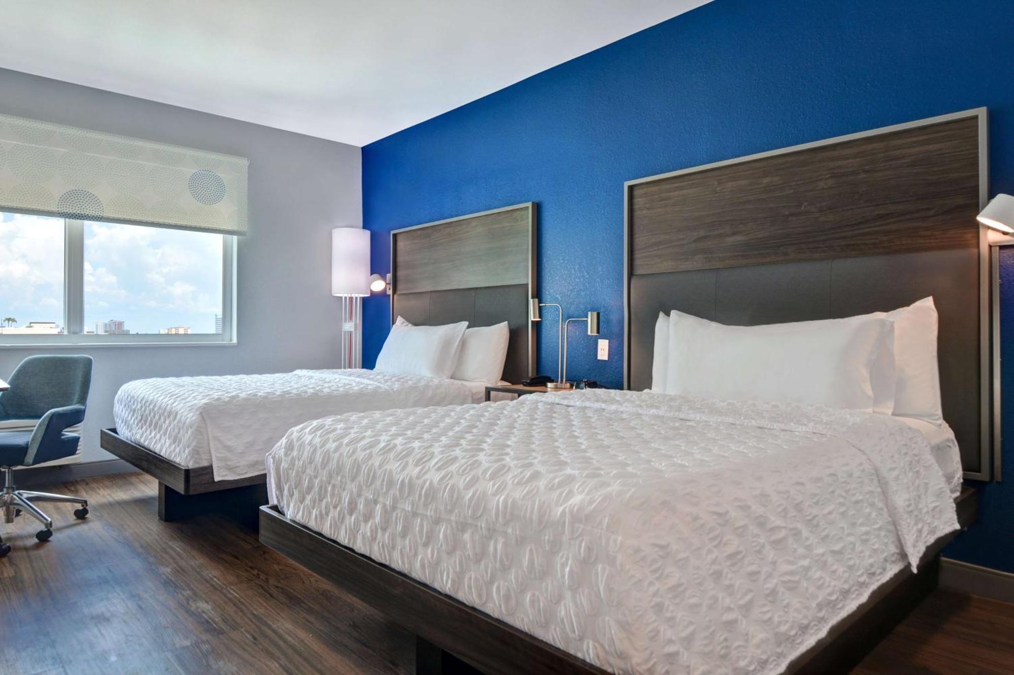 Tru By Hilton St. Petersburg Downtown Central Ave ภายนอก รูปภาพ
